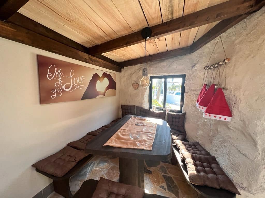 2 soveværelse Villa til salg i Guia de Isora med garage - € 619.000 (Ref: 9210497)