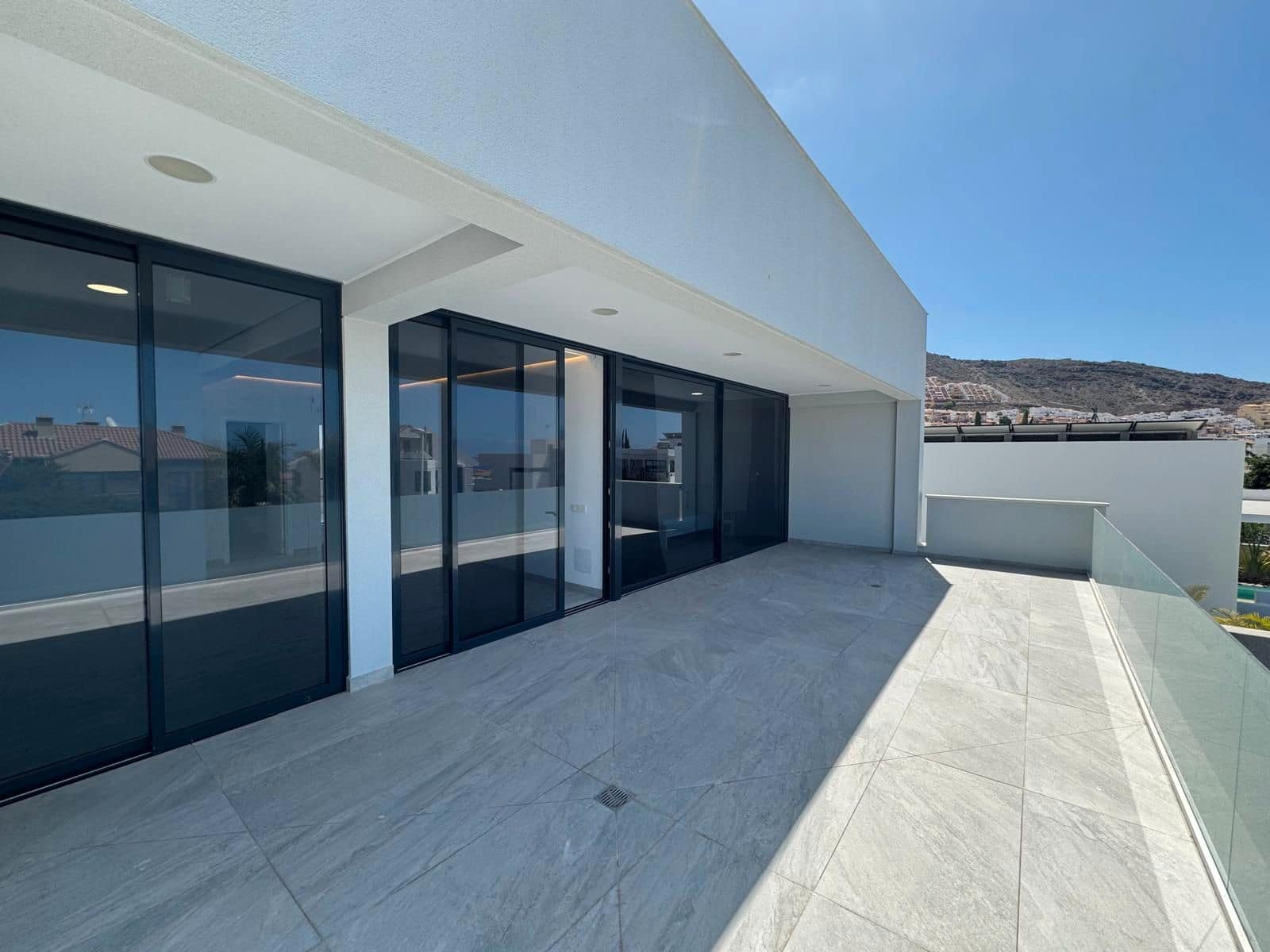 4 soverom Villa til salgs i Adeje med svømmebasseng garasje - € 1 850 000 (Ref: 9227758)