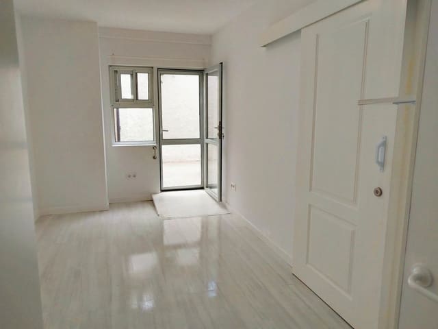 Studio te koop in Puerto de la Cruz - € 165.000 (Ref: 9305371)