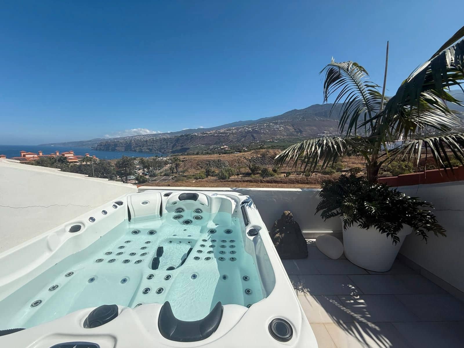 4 slaapkamer Huis te koop in Puerto de la Cruz met garage - € 1.100.000 (Ref: 9322860)