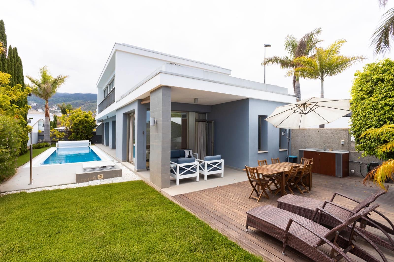 4 chambre Villa/Maison à vendre à Santa Ursula avec piscine garage - 875 000 € (Ref: 9356989)