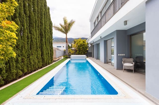 4 soveværelse Villa til salg i Santa Ursula med swimmingpool garage - € 875.000 (Ref: 9356989)