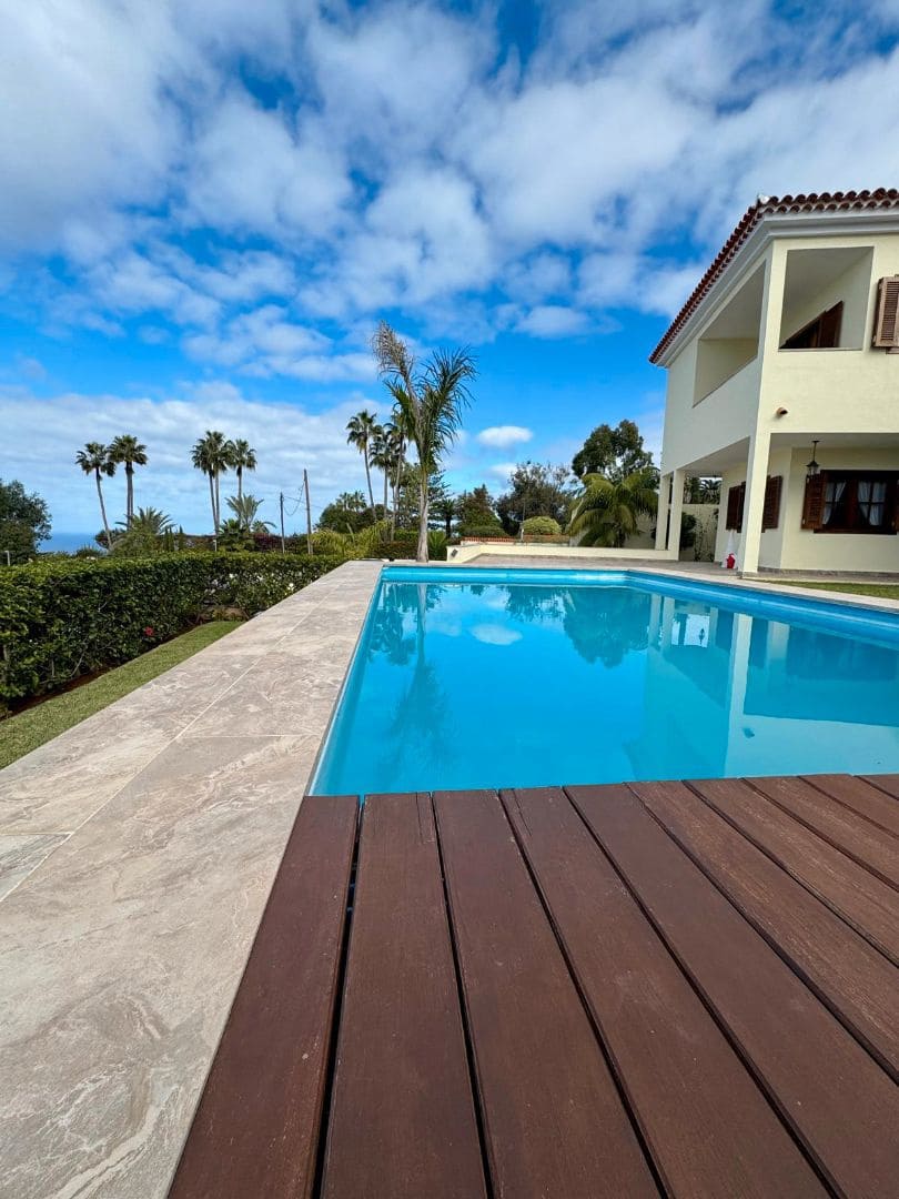 5 bedroom Villa for sale in Tacoronte with pool garage - € 1,995,000 (Ref: 9486571)