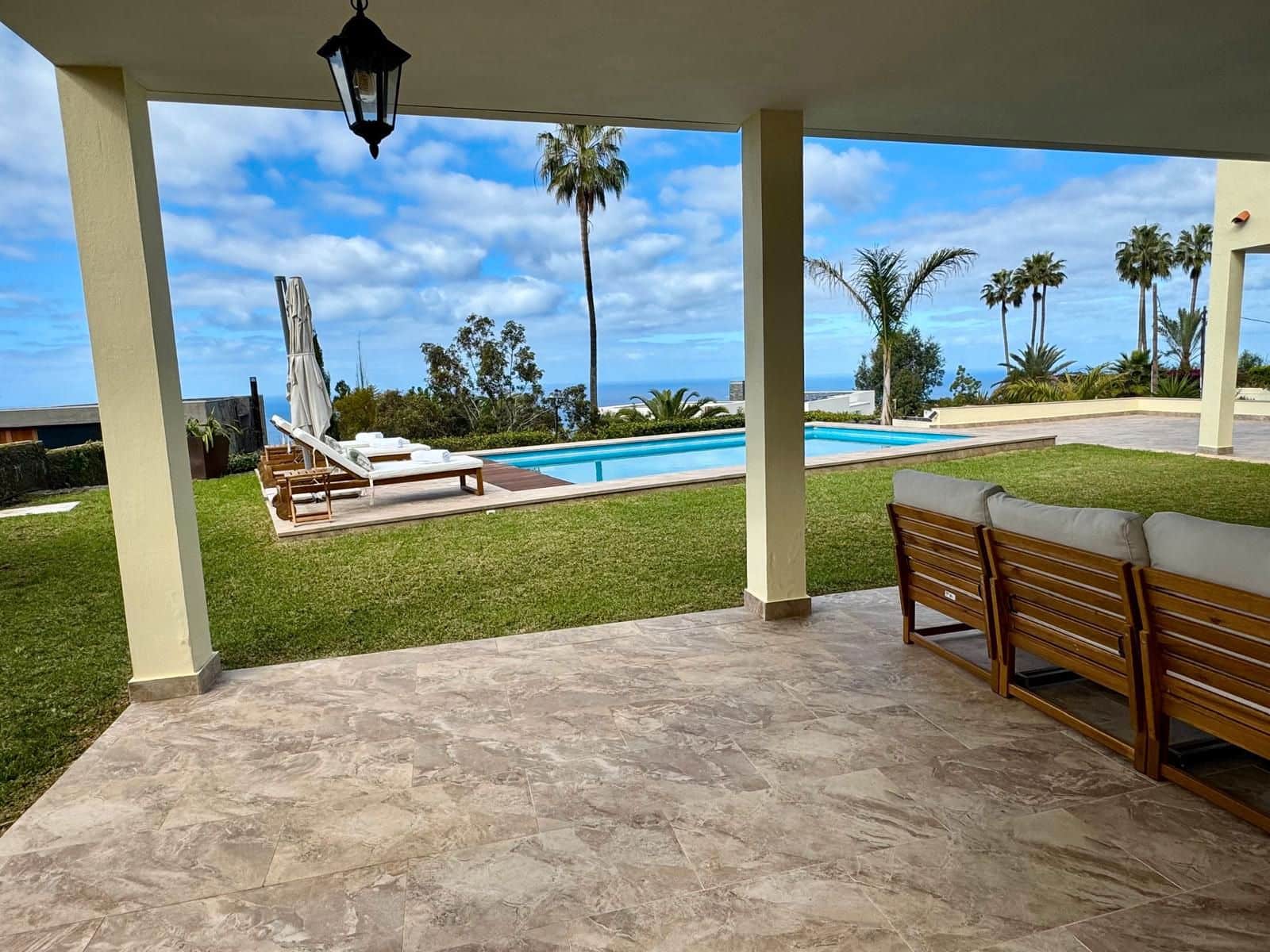 5 bedroom Villa for sale in Tacoronte with pool garage - € 1,995,000 (Ref: 9486571)