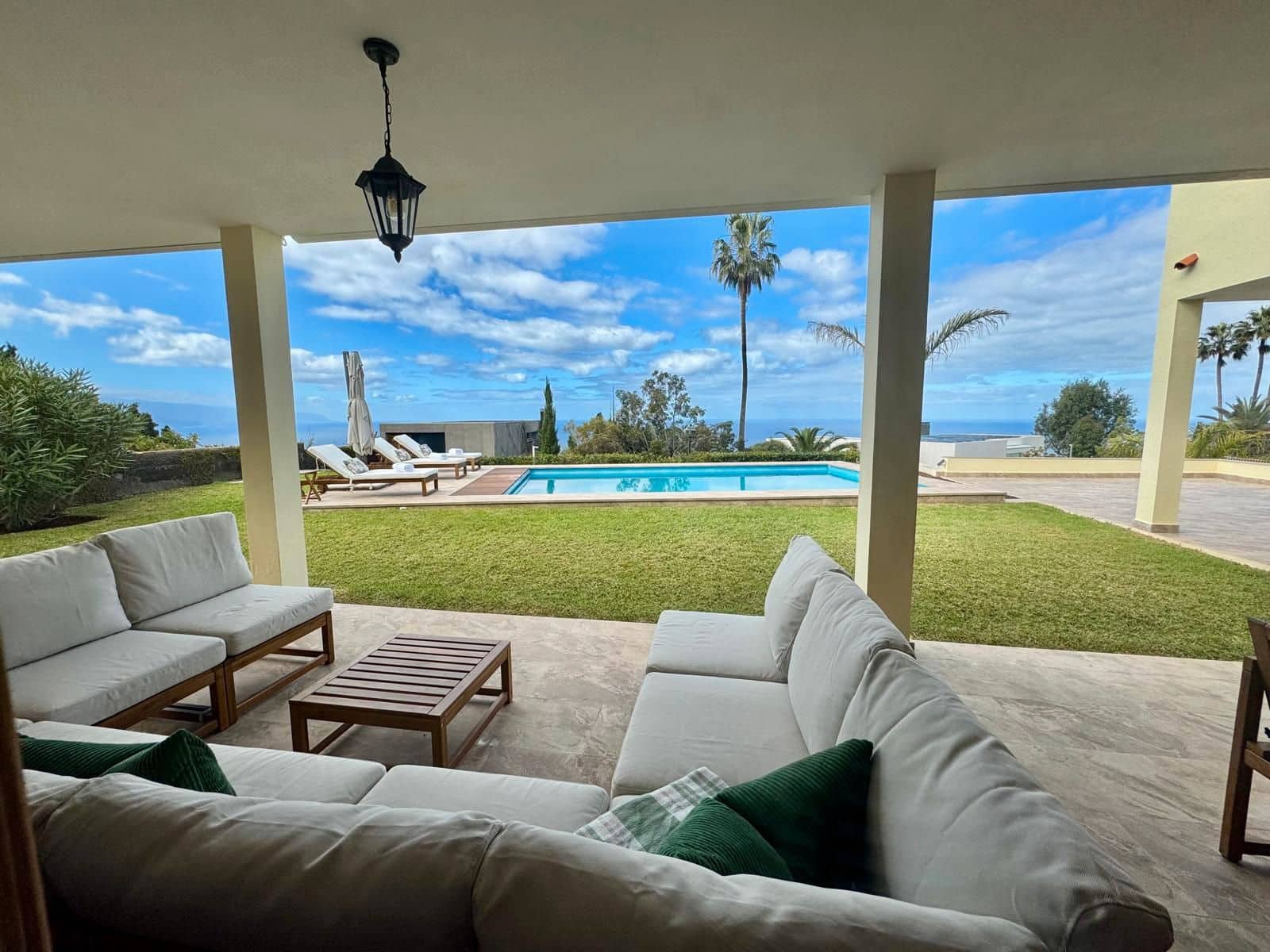 5 bedroom Villa for sale in Tacoronte with pool garage - € 1,995,000 (Ref: 9486571)