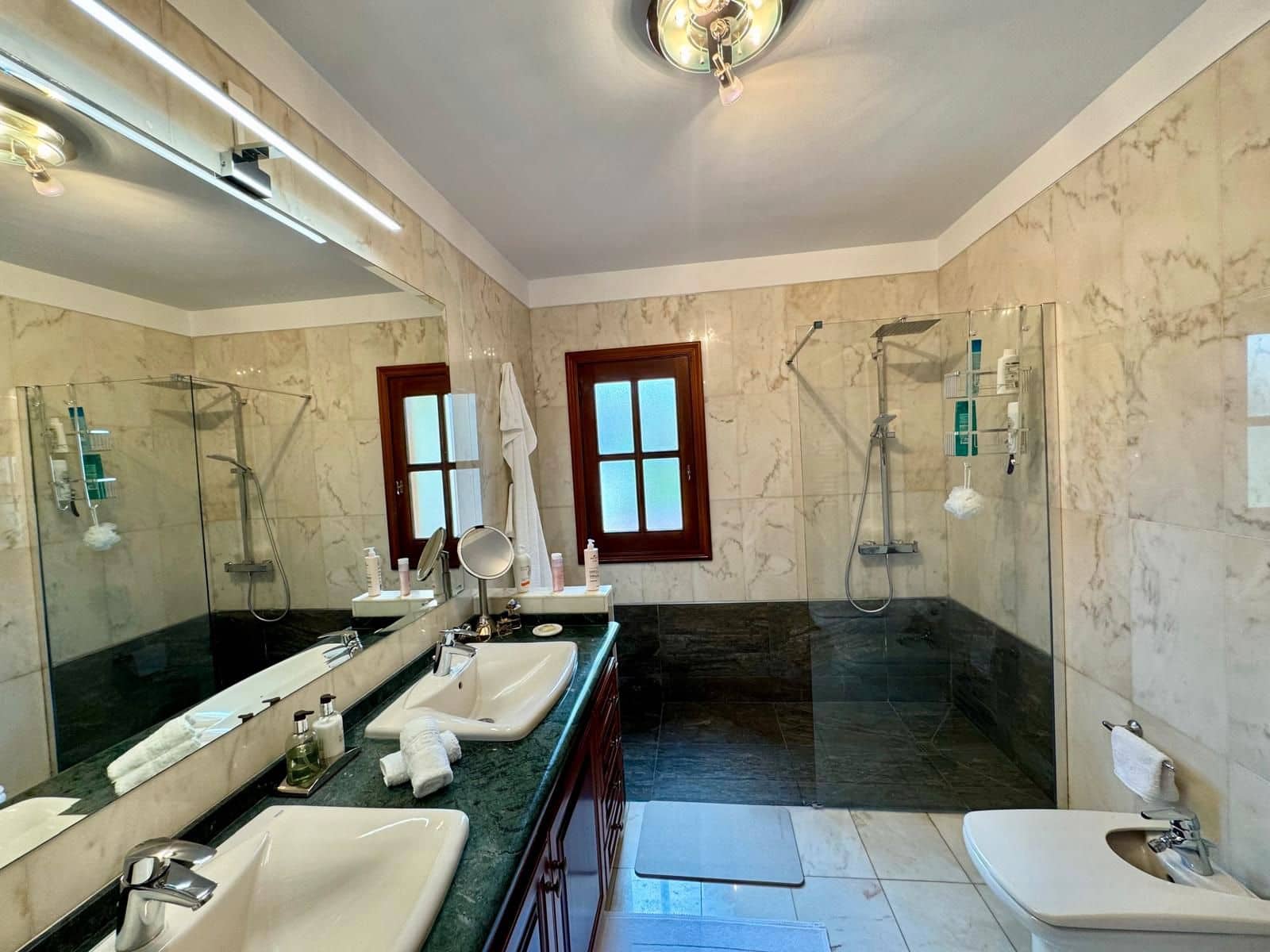 5 bedroom Villa for sale in Tacoronte with pool garage - € 1,995,000 (Ref: 9486571)