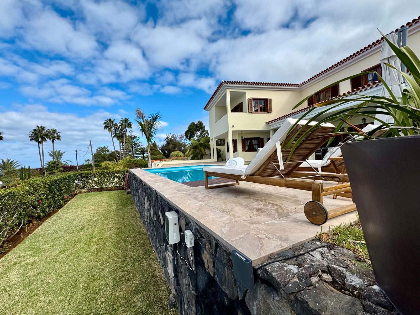 5 bedroom Villa for sale in Tacoronte with pool garage - € 1,995,000 (Ref: 9486571)