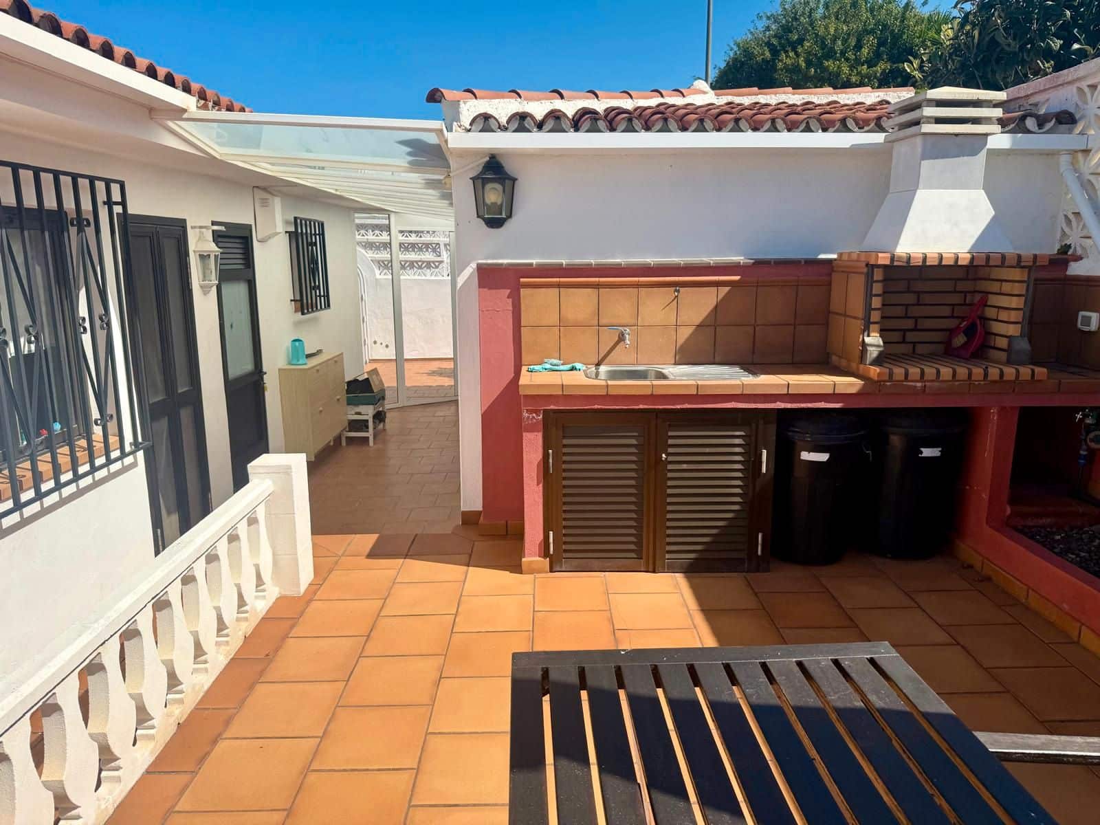 4 sypialnia Willa na sprzedaż w El Sauzal z basenem garażem - 735 000 € (Ref: 9622054)