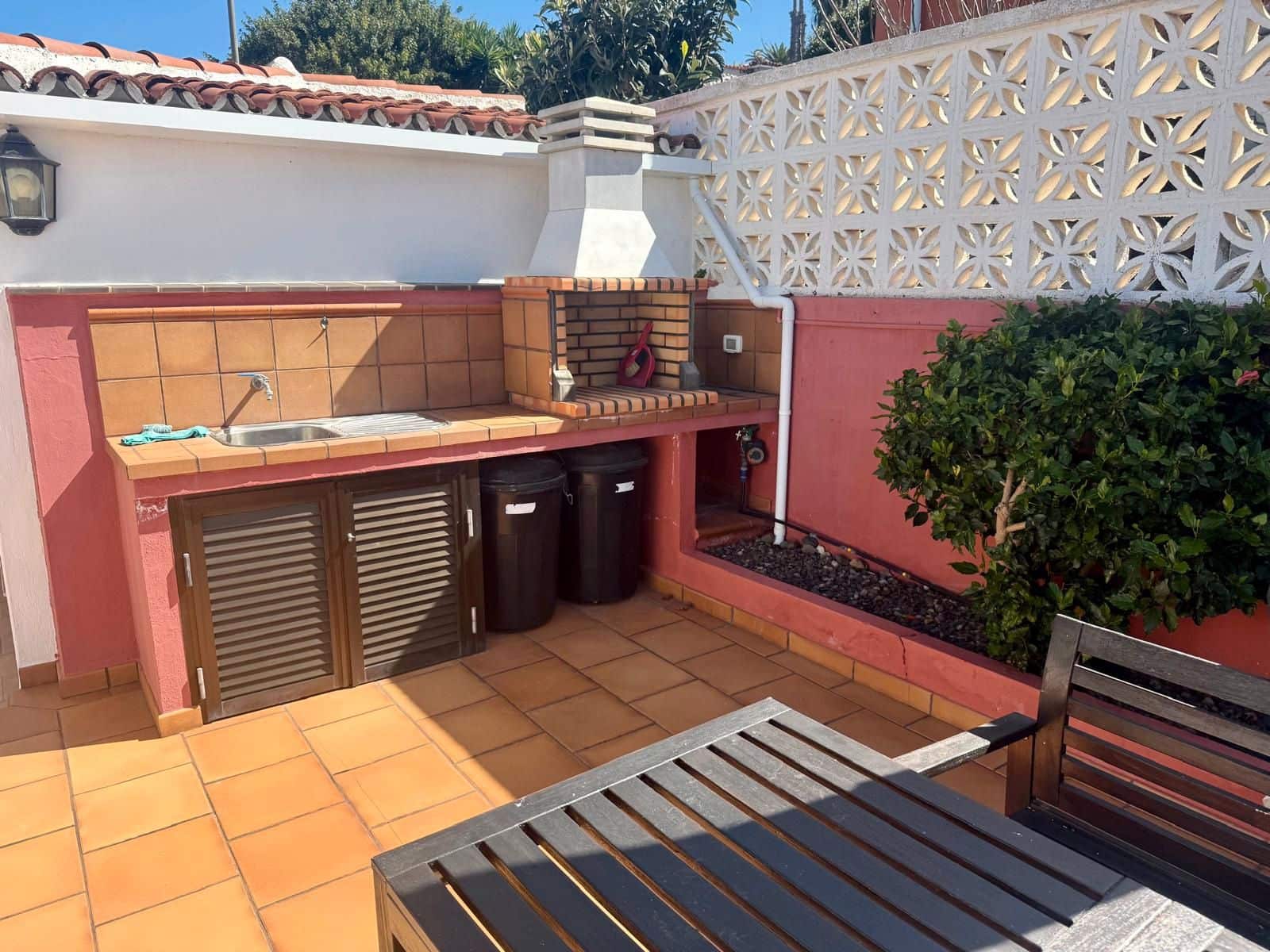 4 sypialnia Willa na sprzedaż w El Sauzal z basenem garażem - 735 000 € (Ref: 9622054)