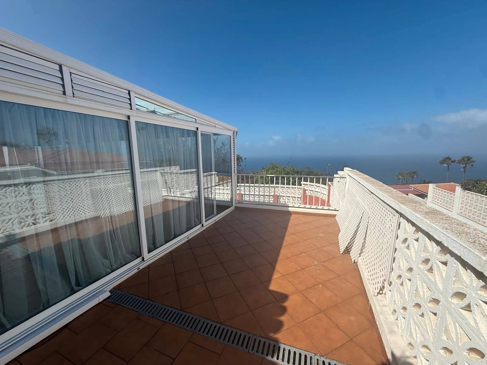 4 sypialnia Willa na sprzedaż w El Sauzal z basenem garażem - 735 000 € (Ref: 9622054)