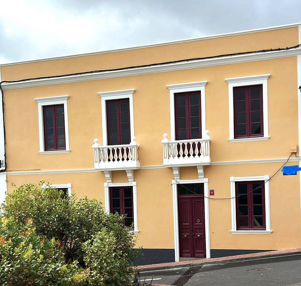 8 sypialnia Willa na sprzedaż w San Miguel de Abona z garażem - 1 200 000 € (Ref: 9700099)