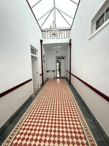 8 Zimmer Villa zu verkaufen in San Miguel de Abona mit Garage - 1.200.000 € (Ref: 9700099)