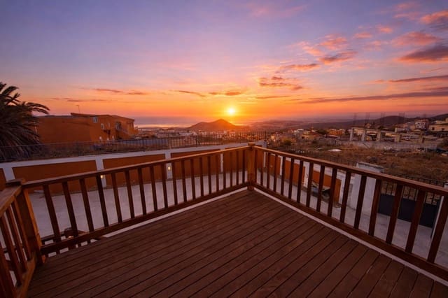 8 Zimmer Villa zu verkaufen in San Miguel de Abona mit Garage - 1.200.000 € (Ref: 9700099)