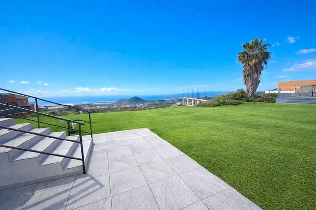 8 Zimmer Villa zu verkaufen in San Miguel de Abona mit Garage - 1.200.000 € (Ref: 9700099)