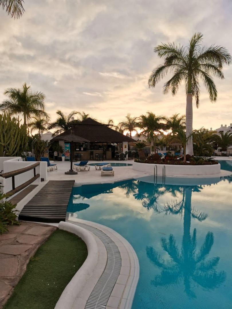 3 bedroom Apartment for sale in Adeje with pool garage - € 650,000 (Ref: 9723874)