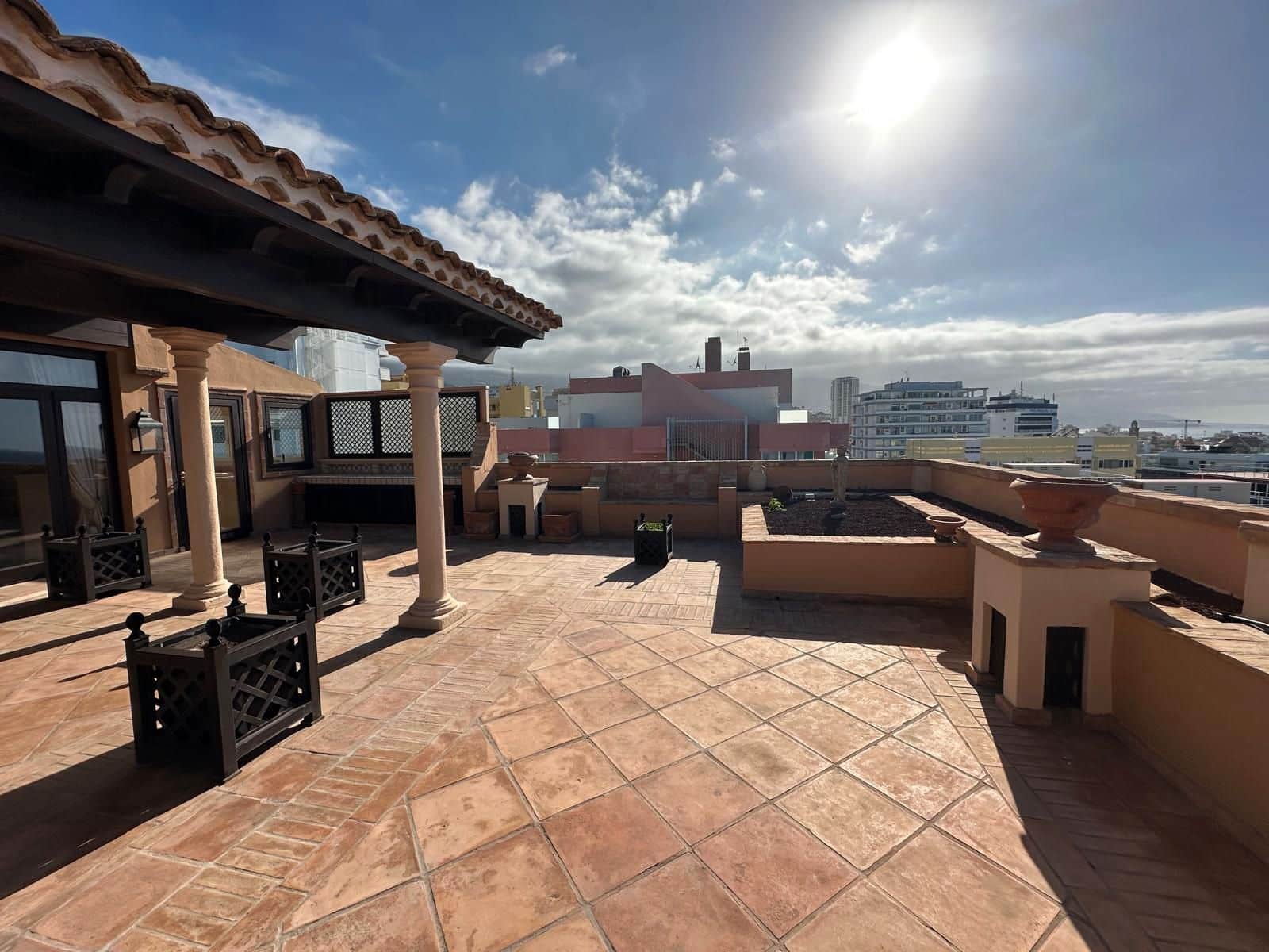 1 soverom Penthouse til salgs i Puerto de la Cruz - € 900 000 (Ref: 9723875)