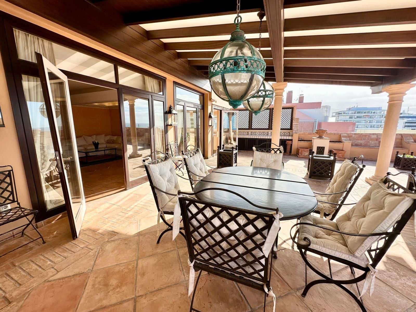 1 soverom Penthouse til salgs i Puerto de la Cruz - € 900 000 (Ref: 9723875)