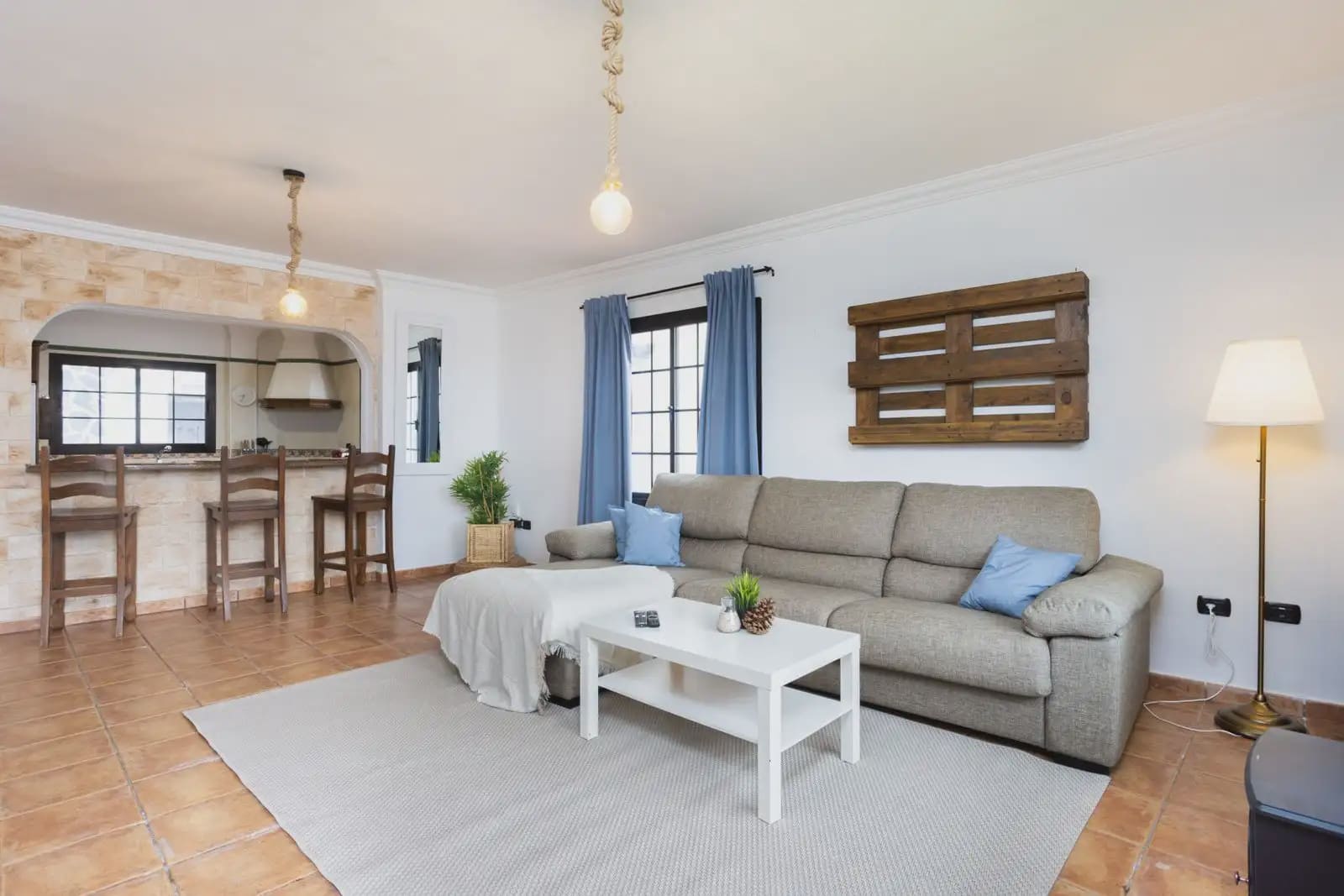 5 soveværelse Semi-Rækkehus til salg i El Sauzal med garage - € 590.000 (Ref: 9857943)