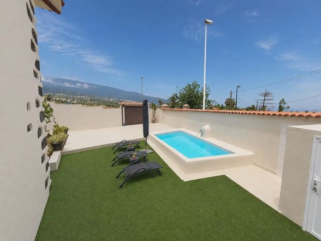 3 bedroom Villa for sale in Puerto de la Cruz with pool - € 995,000 (Ref: 9897417)