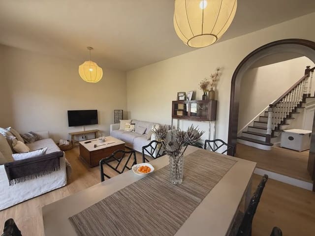 3 bedroom Villa for sale in Puerto de la Cruz with pool - € 995,000 (Ref: 9897417)