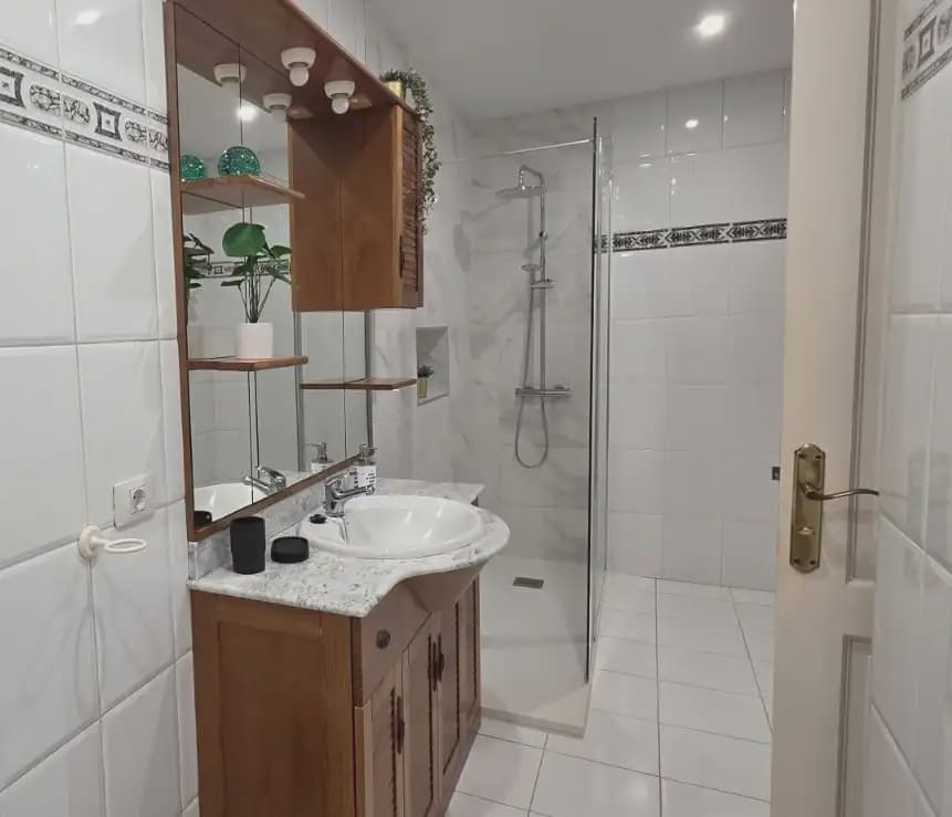 Apartamento de 2 habitaciones en Santa Ursula en venta con piscina garaje - 390.000 € (Ref: 9902115)
