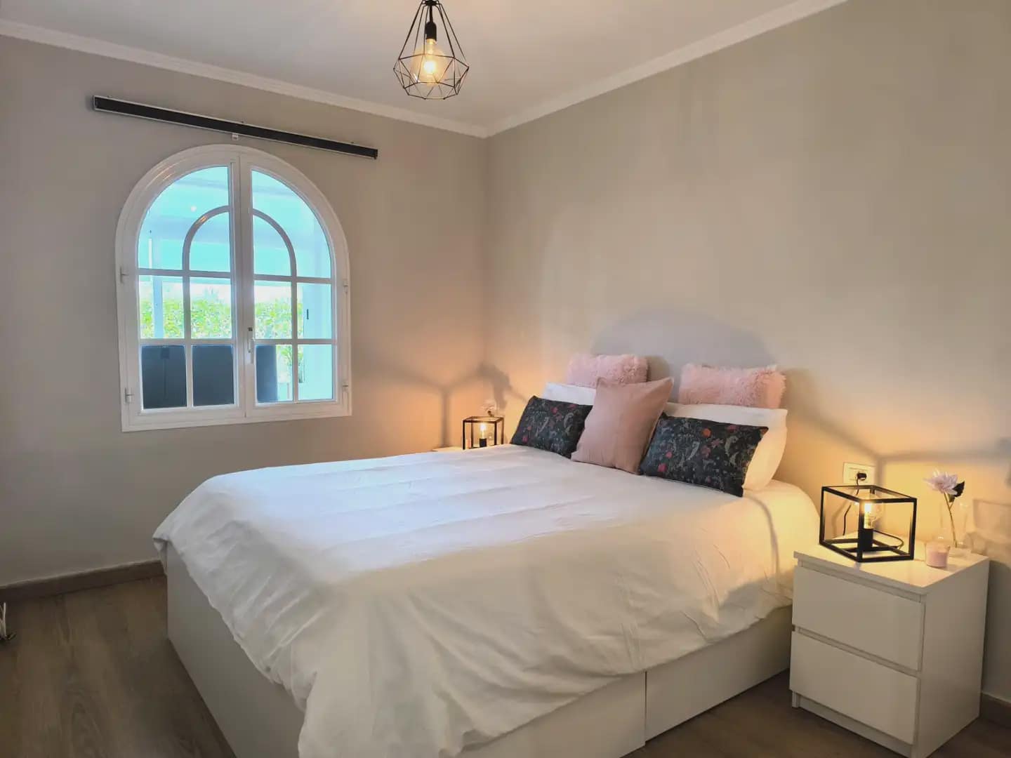 Apartamento de 2 habitaciones en Santa Ursula en venta con piscina garaje - 390.000 € (Ref: 9902115)