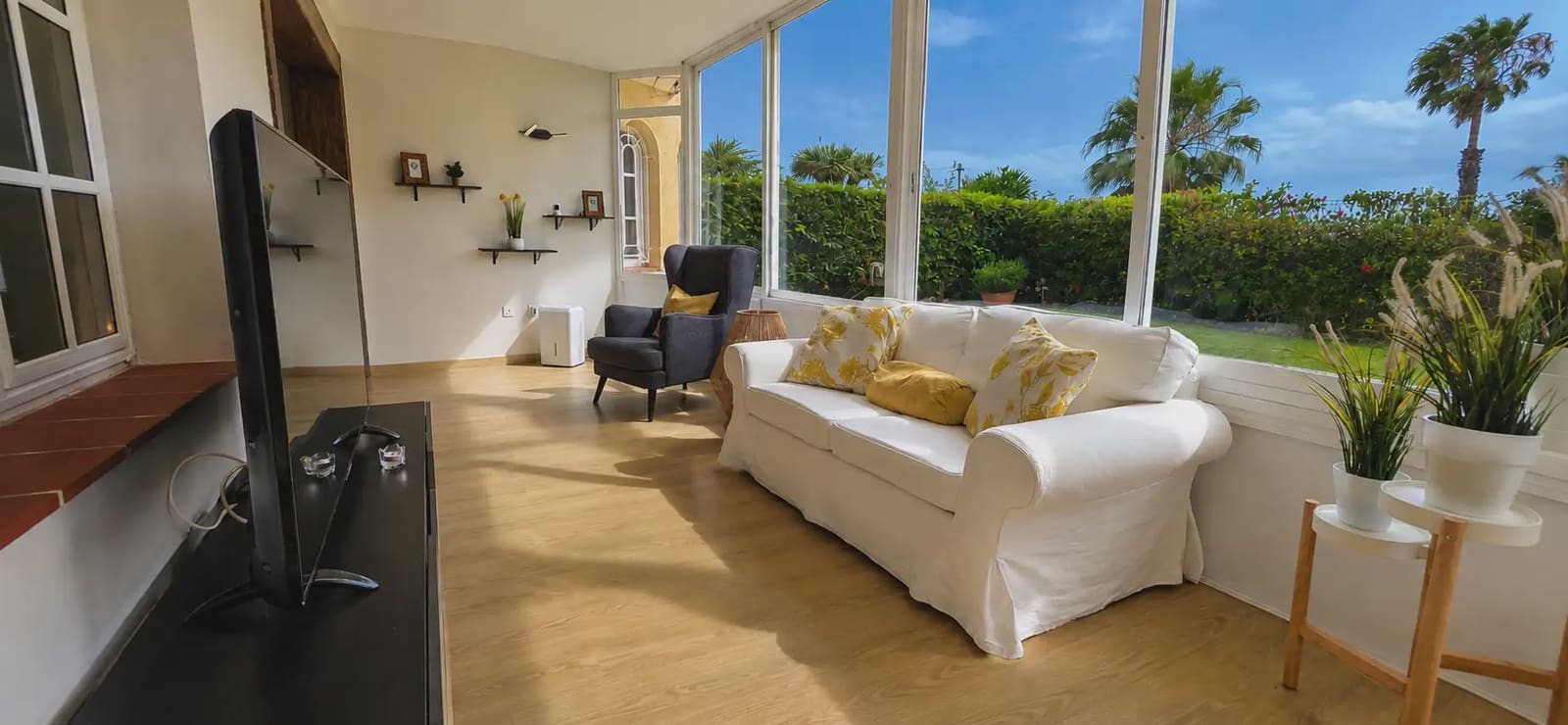 Apartamento de 2 habitaciones en Santa Ursula en venta con piscina garaje - 390.000 € (Ref: 9902115)