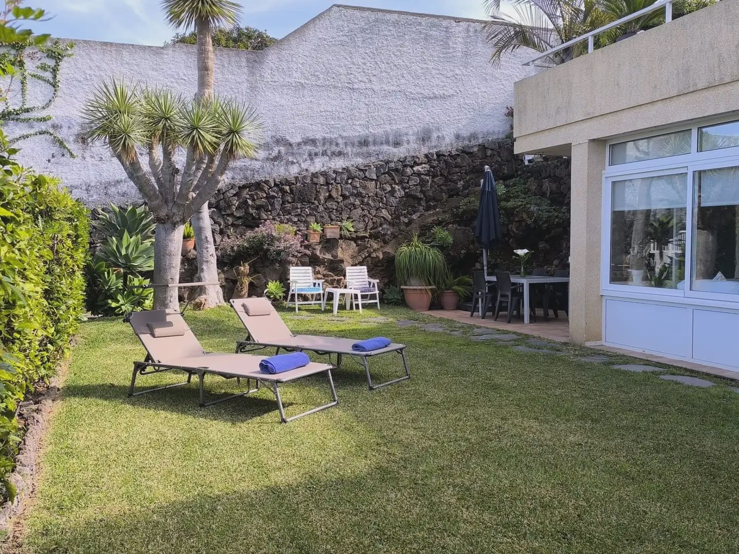 Apartamento de 2 habitaciones en Santa Ursula en venta con piscina garaje - 390.000 € (Ref: 9902115)