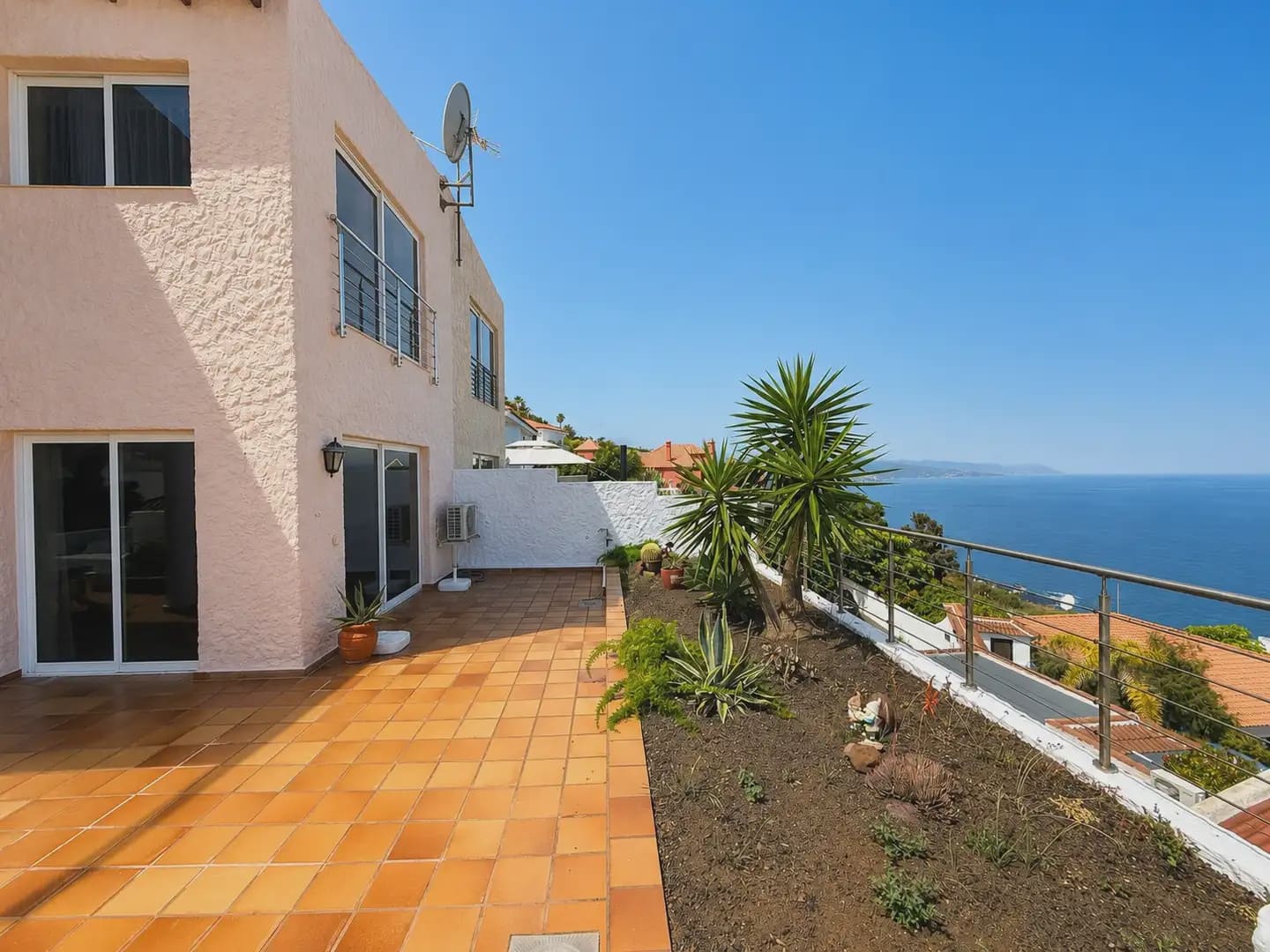 Pareado de 3 habitaciones en El Sauzal en venta - 525.000 € (Ref: 9912354)