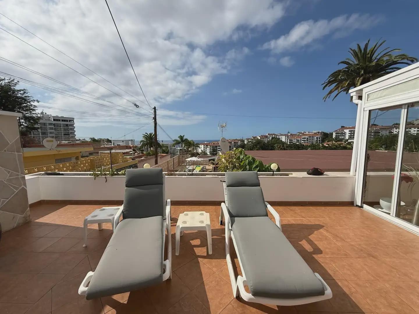3 bedroom Bungalow for sale in Puerto de la Cruz with garage - € 539,000 (Ref: 9969335)