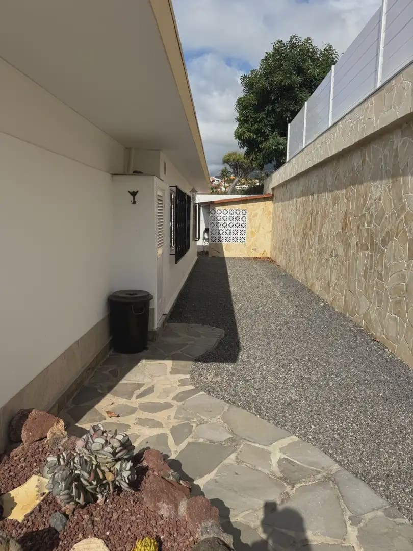 3 bedroom Bungalow for sale in Puerto de la Cruz with garage - € 539,000 (Ref: 9969335)