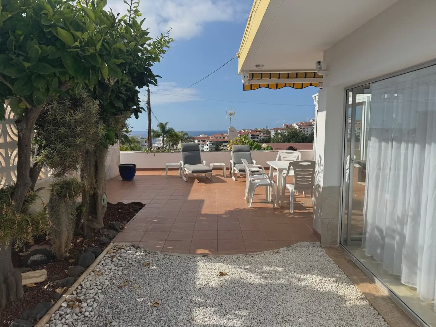3 bedroom Bungalow for sale in Puerto de la Cruz with garage - € 539,000 (Ref: 9969335)