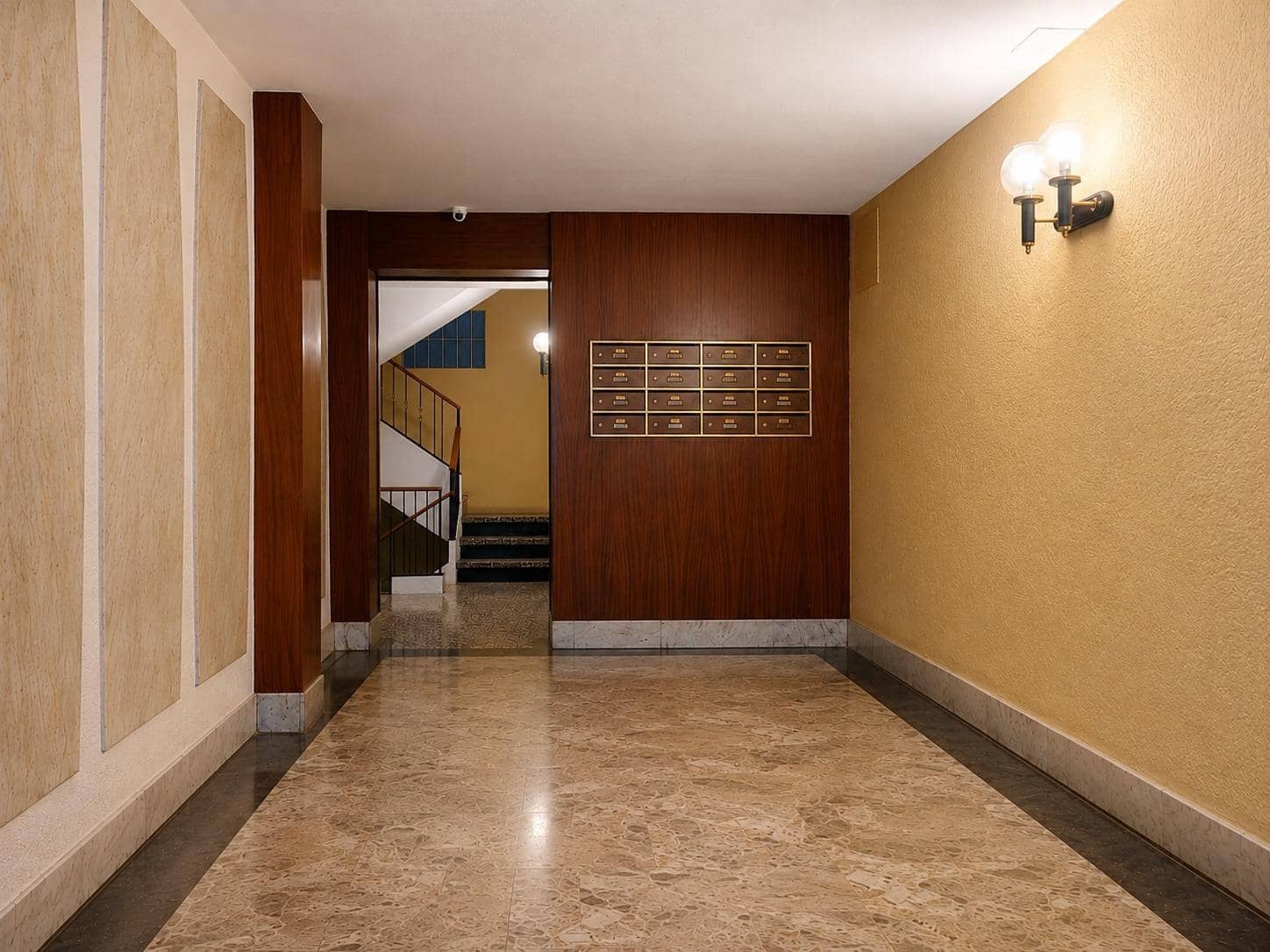 5 bedroom Flat for sale in Figueres - € 195,500 (Ref: 10037539)
