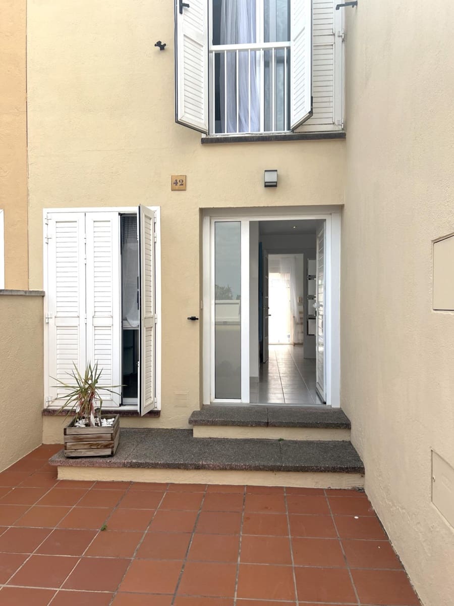 4 quarto Moradia em Banda para venda em Sant Pere Pescador com piscina garagem - 329 000 € (Ref: 10059289)