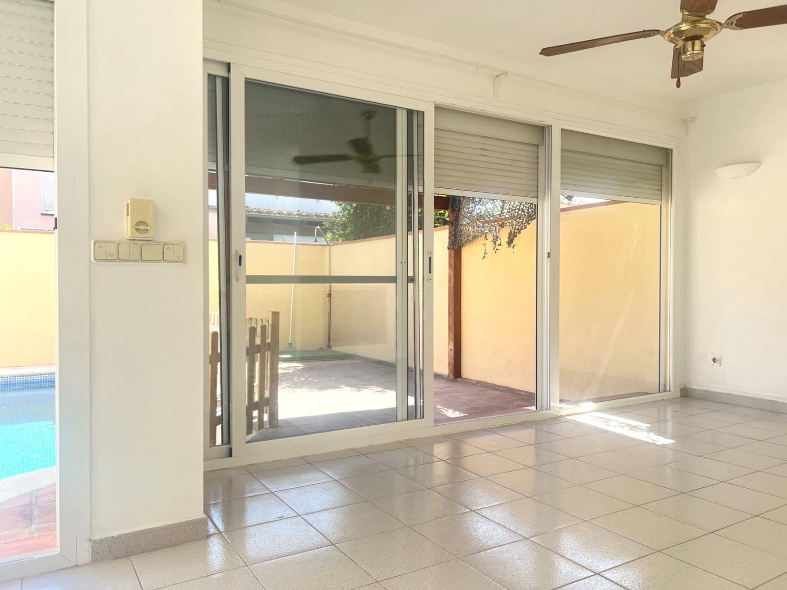 4 quarto Moradia em Banda para venda em Sant Pere Pescador com piscina garagem - 329 000 € (Ref: 10059289)