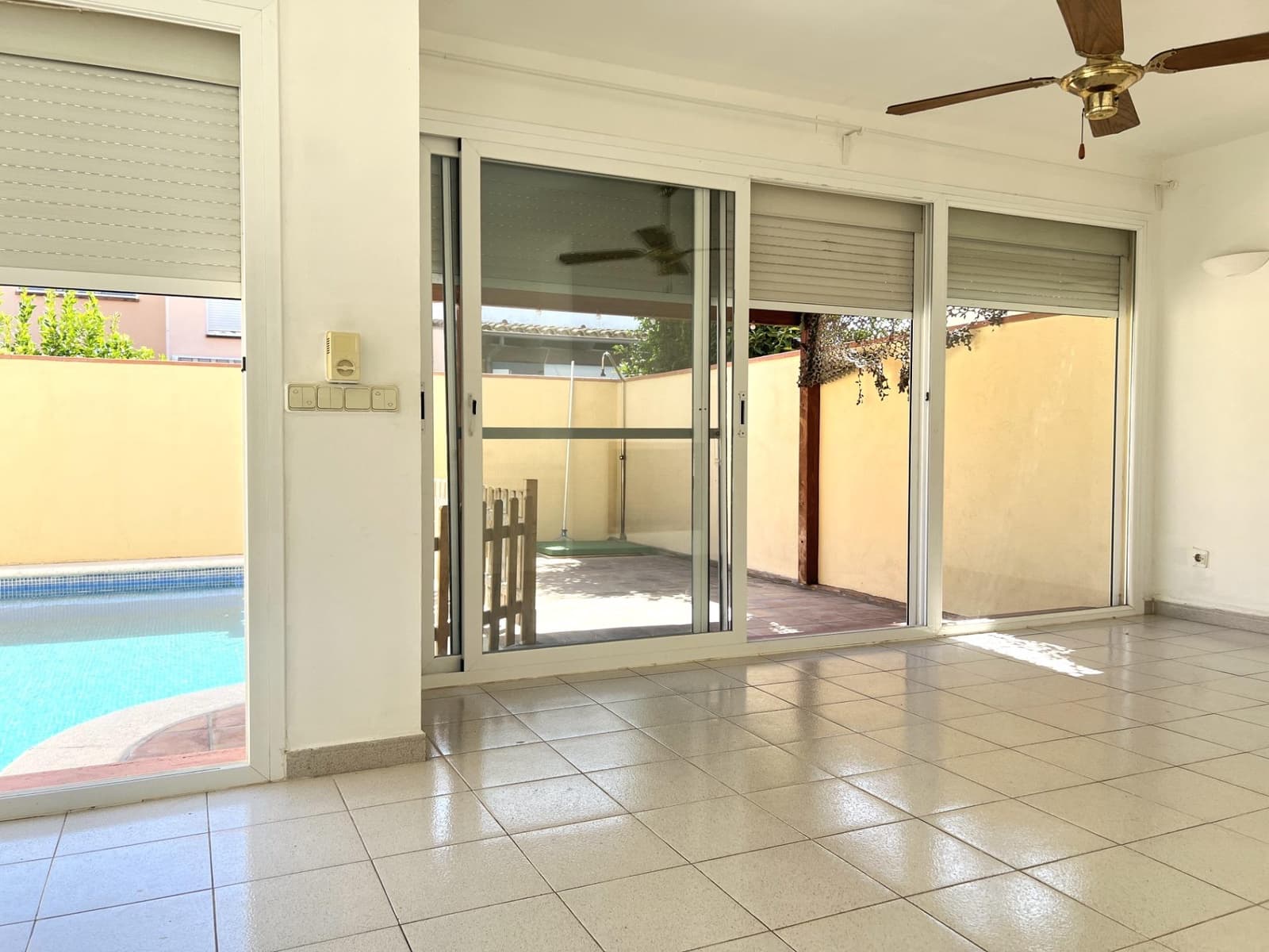 4 quarto Moradia em Banda para venda em Sant Pere Pescador com piscina garagem - 329 000 € (Ref: 10059289)