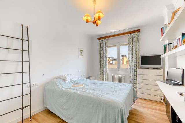 4 soveværelse Lejlighed til salg i Figueres med garage - € 230.000 (Ref: 10064811)