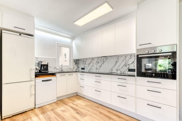 4 soveværelse Lejlighed til salg i Figueres med garage - € 230.000 (Ref: 10064811)