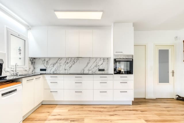 4 soveværelse Lejlighed til salg i Figueres med garage - € 230.000 (Ref: 10064811)