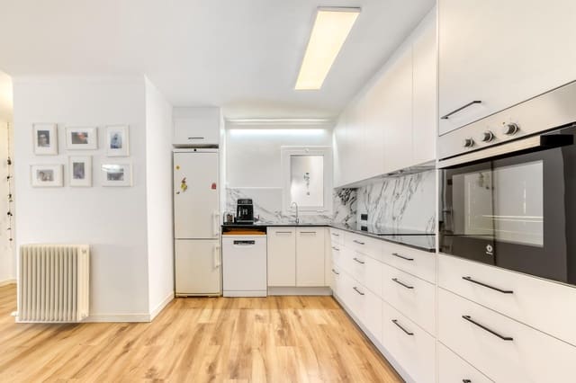 4 soveværelse Lejlighed til salg i Figueres med garage - € 230.000 (Ref: 10064811)