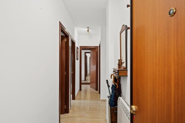 3 sypialnia Mieszkanie na sprzedaż w Maçanet de Cabrenys z garażem - 219 000 € (Ref: 10120039)