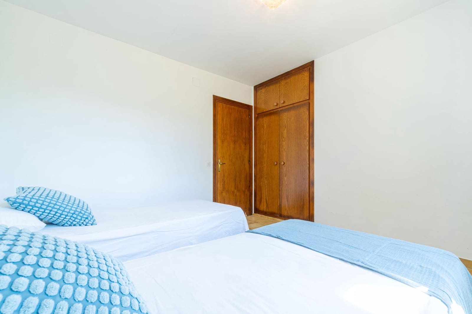 6 soveværelse Villa til salg i Sant Pere Pescador med garage - € 519.000 (Ref: 10136208)