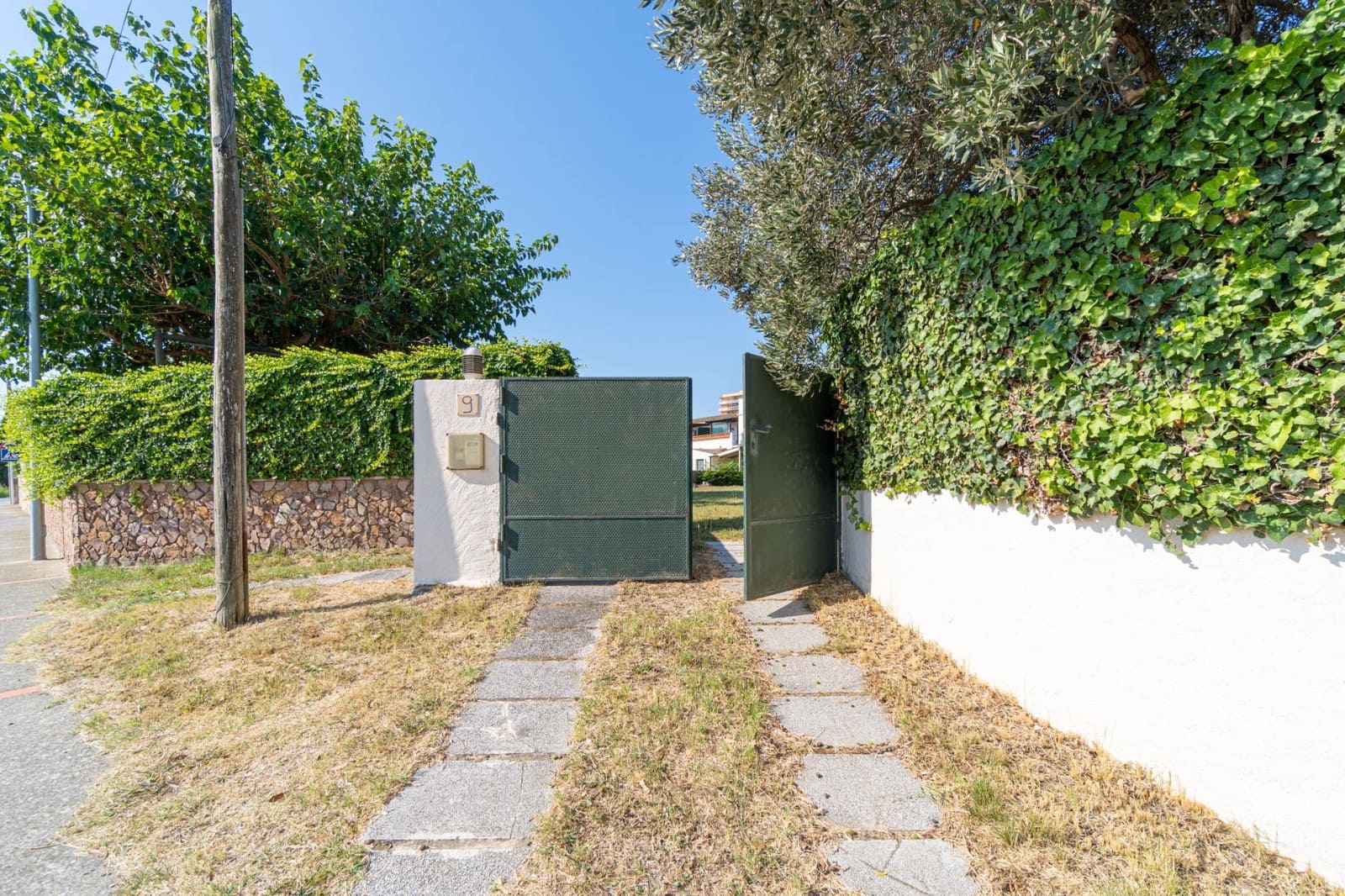 6 soveværelse Villa til salg i Sant Pere Pescador med garage - € 519.000 (Ref: 10136208)