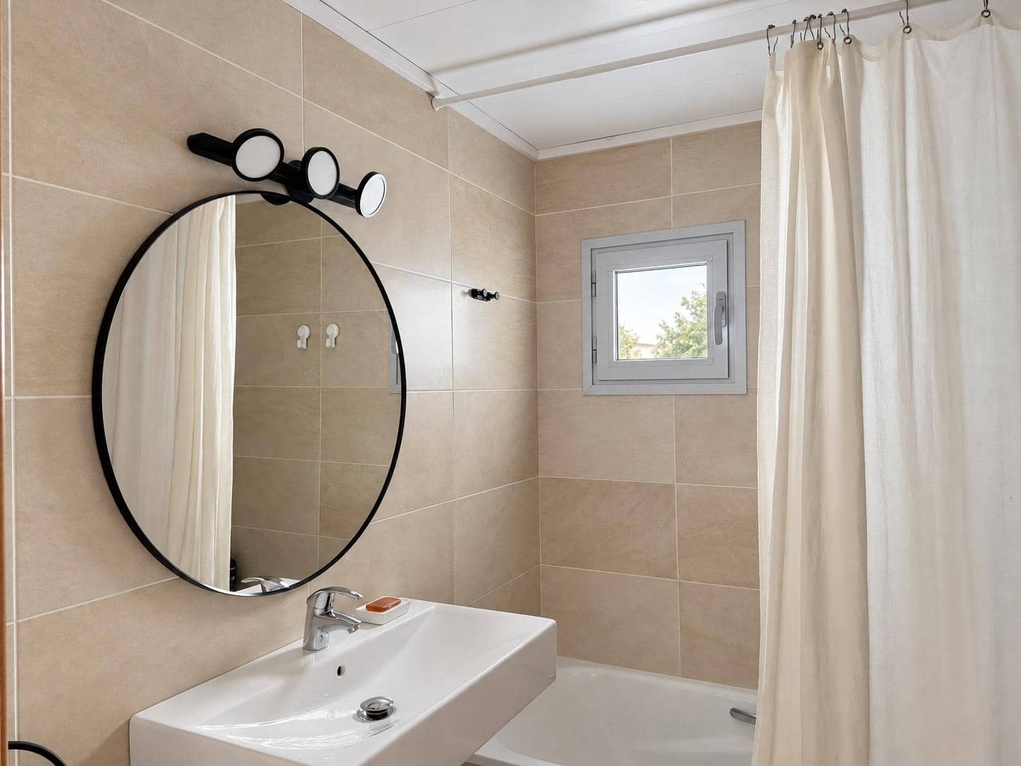 2 slaapkamer Appartement te koop in Llanca - € 290.000 (Ref: 10157811)