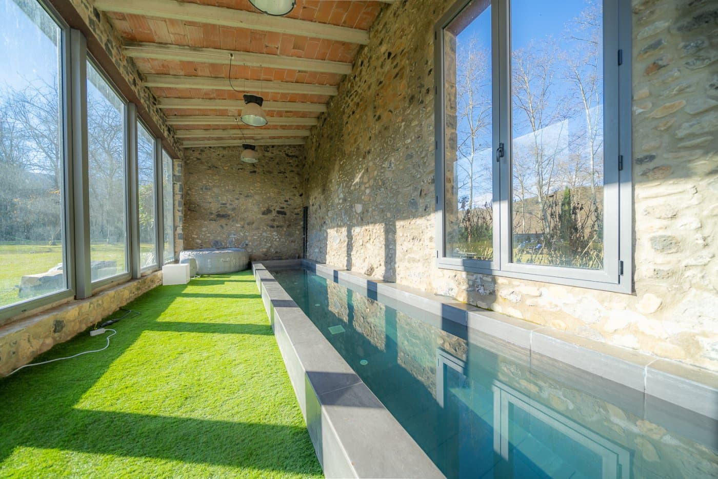 3 soveværelse Finca/Landehus til salg i Sant Joan les Fonts med swimmingpool garage - € 1.250.000 (Ref: 7851908)