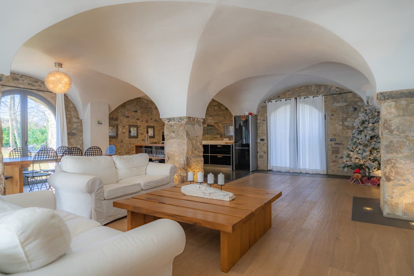 3 soveværelse Finca/Landehus til salg i Sant Joan les Fonts med swimmingpool garage - € 1.250.000 (Ref: 7851908)