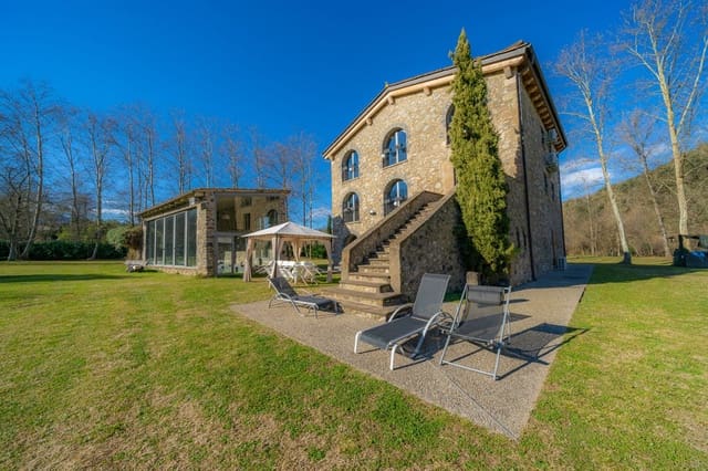 3 chambre Finca/Maison de Campagne à vendre à Sant Joan les Fonts avec piscine garage - 1 250 000 € (Ref: 7851908)