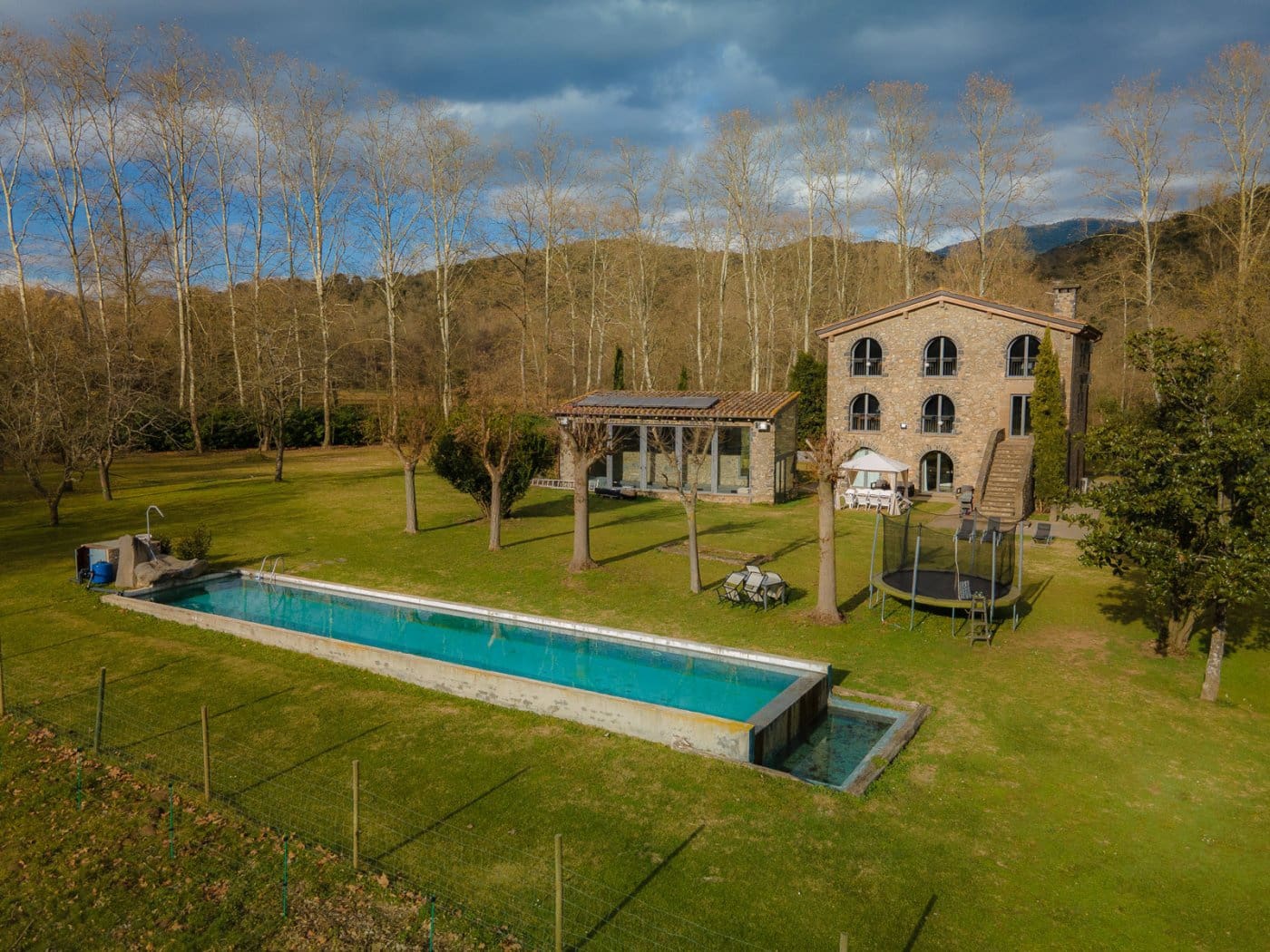 3 soveværelse Finca/Landehus til salg i Sant Joan les Fonts med swimmingpool garage - € 1.250.000 (Ref: 7851908)