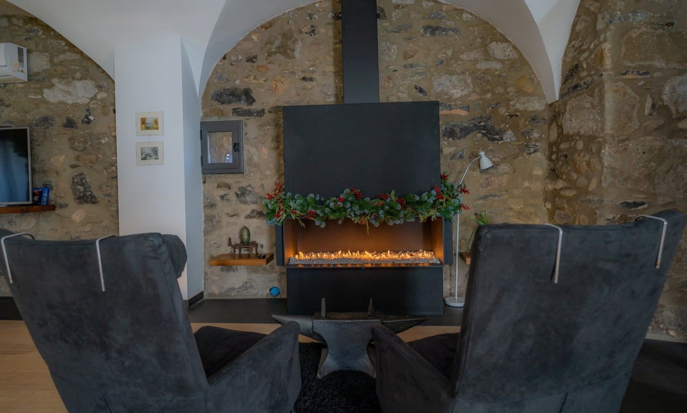 3 soveværelse Finca/Landehus til salg i Sant Joan les Fonts med swimmingpool garage - € 1.250.000 (Ref: 7851908)