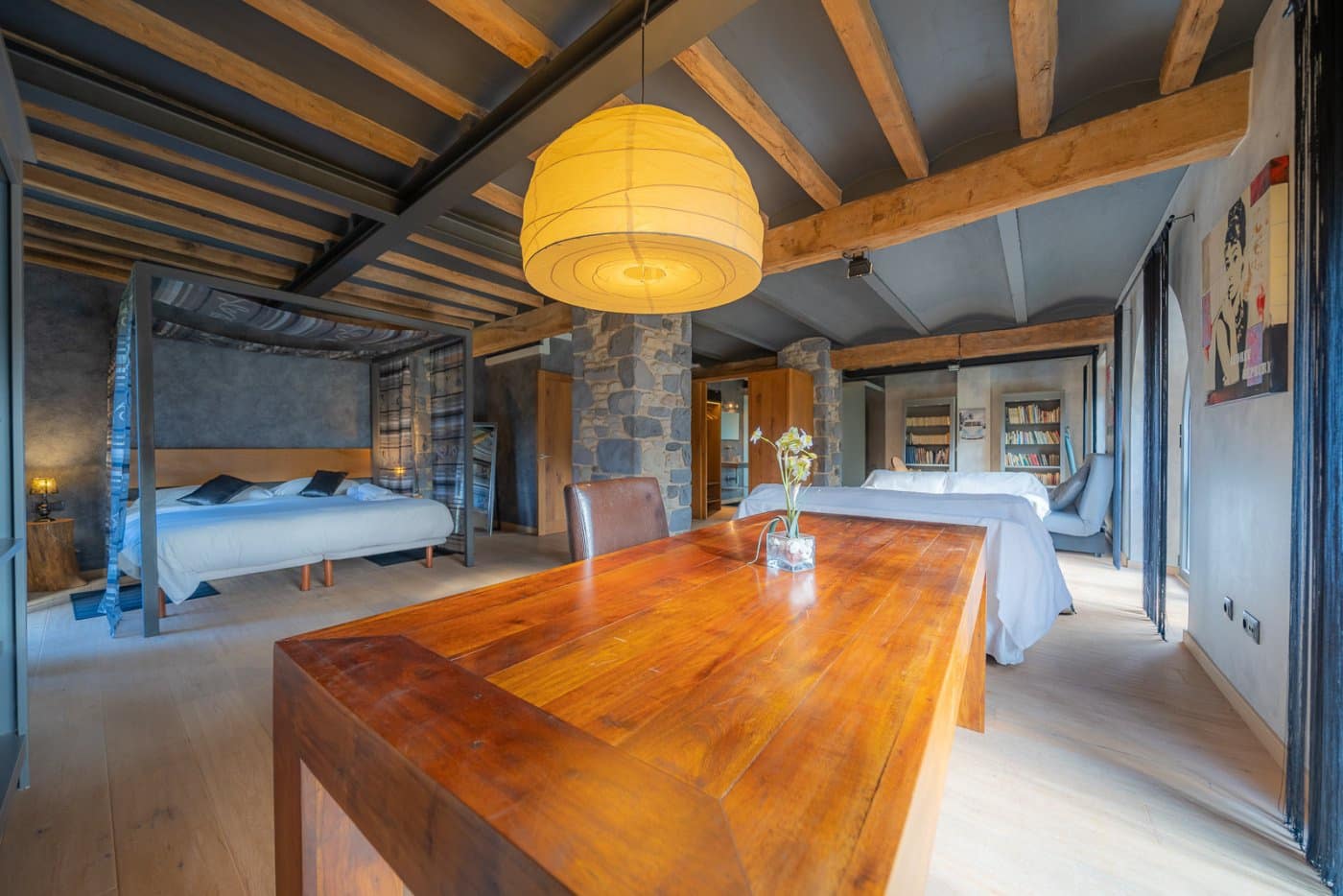 3 soveværelse Finca/Landehus til salg i Sant Joan les Fonts med swimmingpool garage - € 1.250.000 (Ref: 7851908)